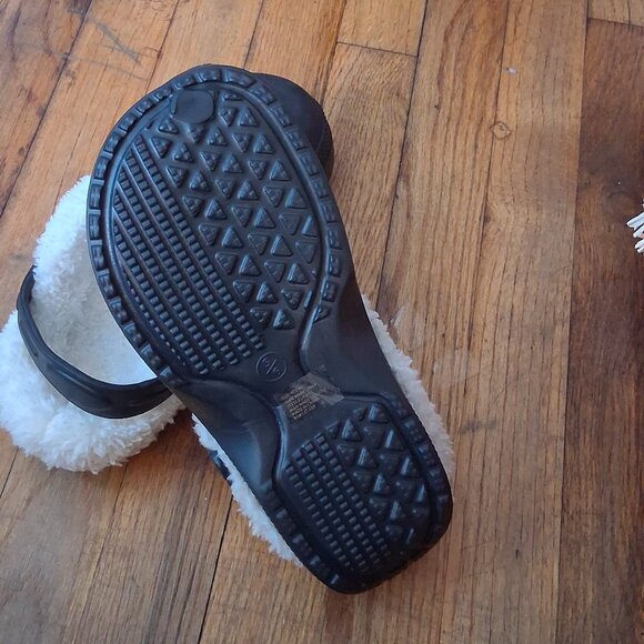 Classic Fur Lined Waterproof Winter Clogs - Picture 4 of 4